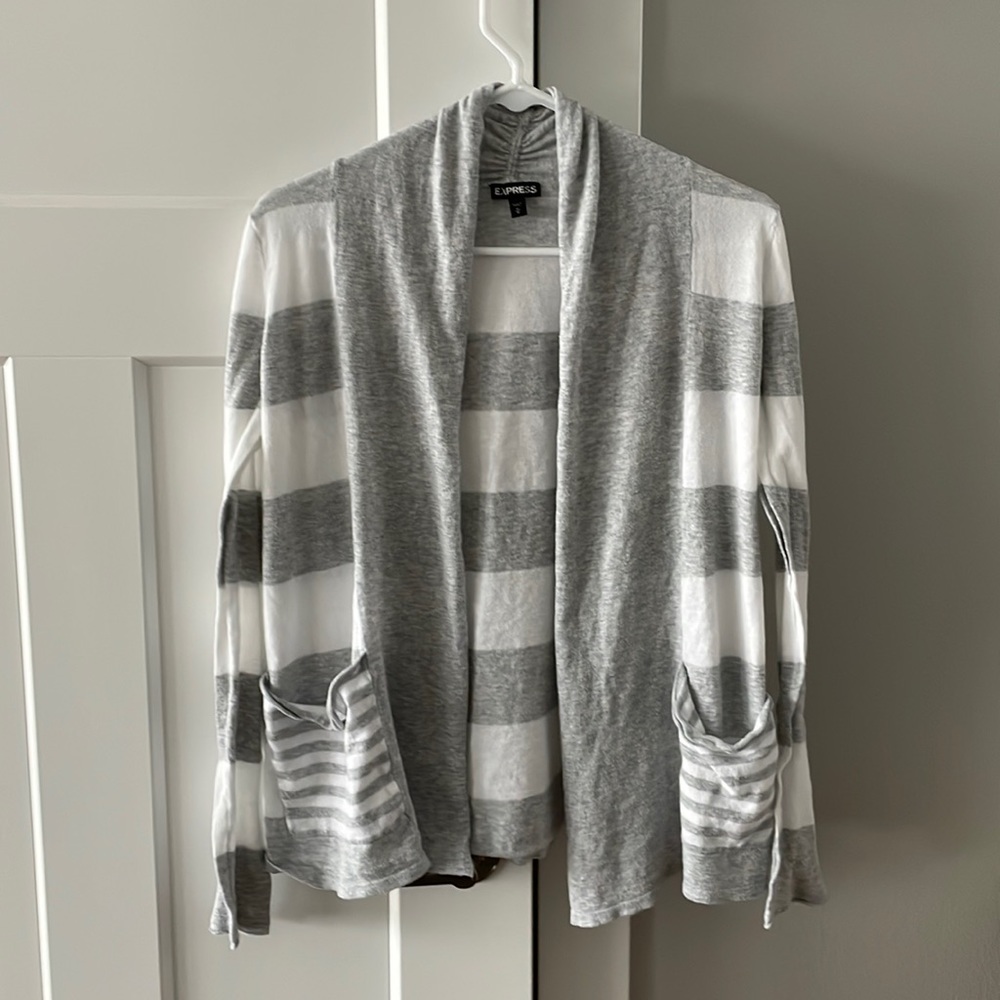 Express Medium Gray and White Striped Open Cardigan